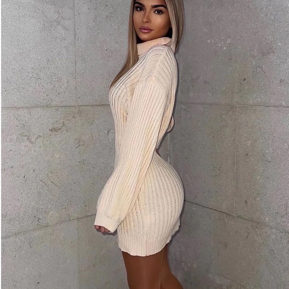 Sweater dress - Picture 1 of 4